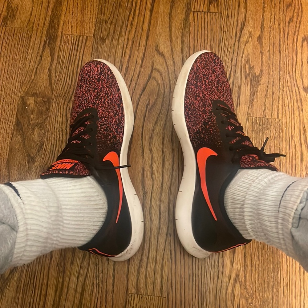 Nike Runners (Great Condition)